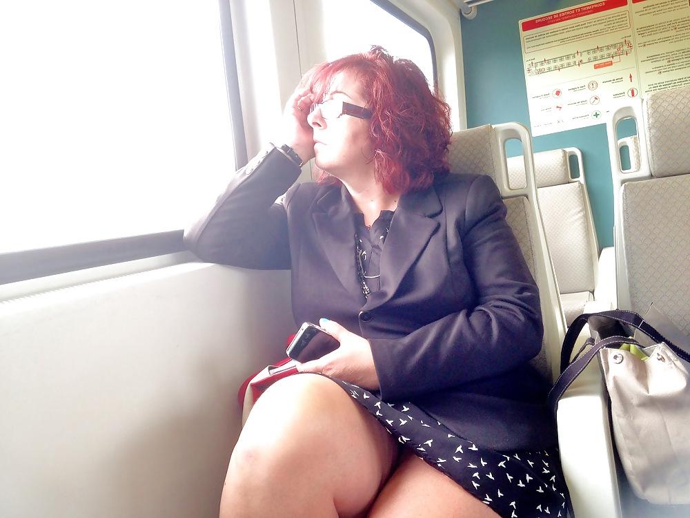 11P Married on train, think legs and beautiful face