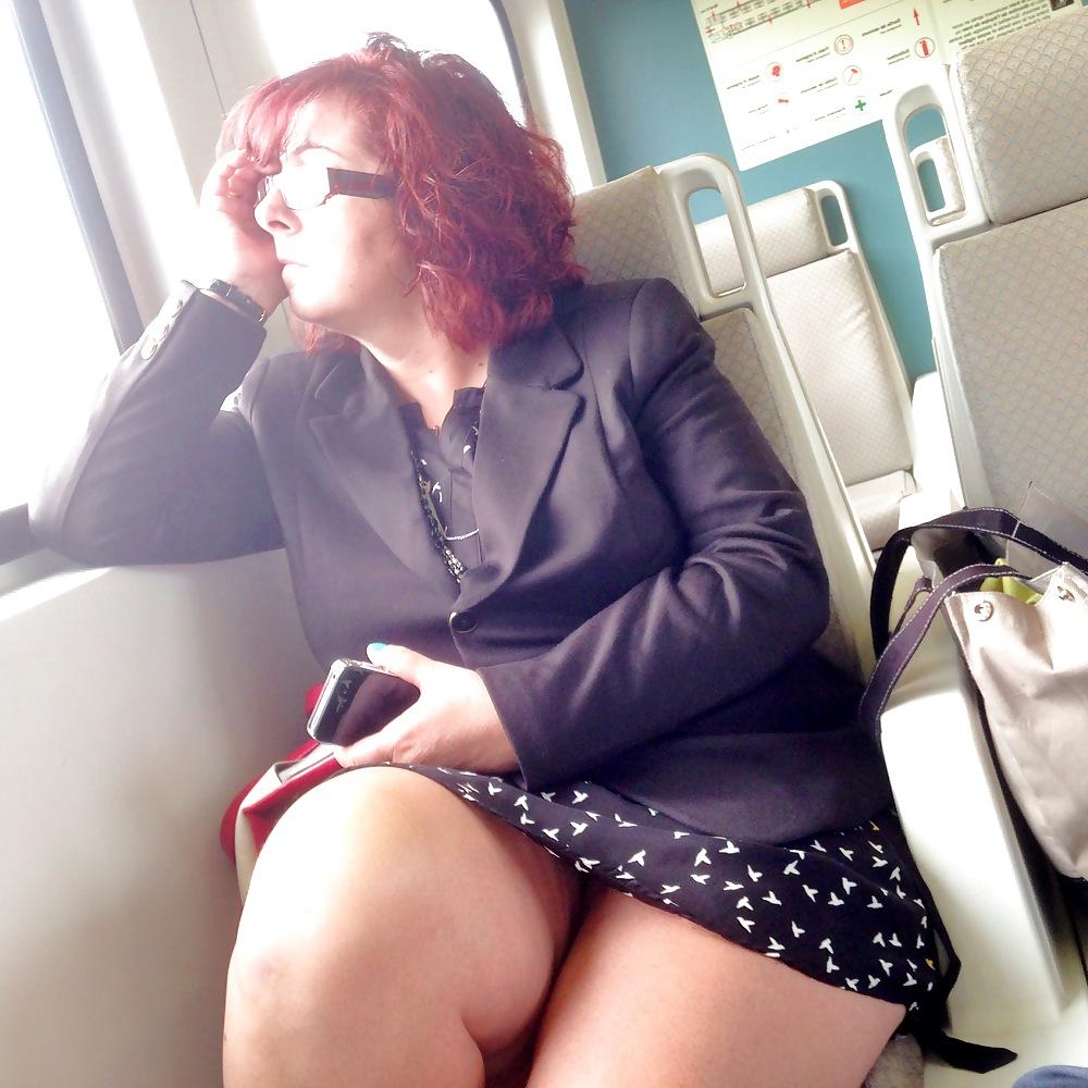 11P Married on train, think legs and beautiful face