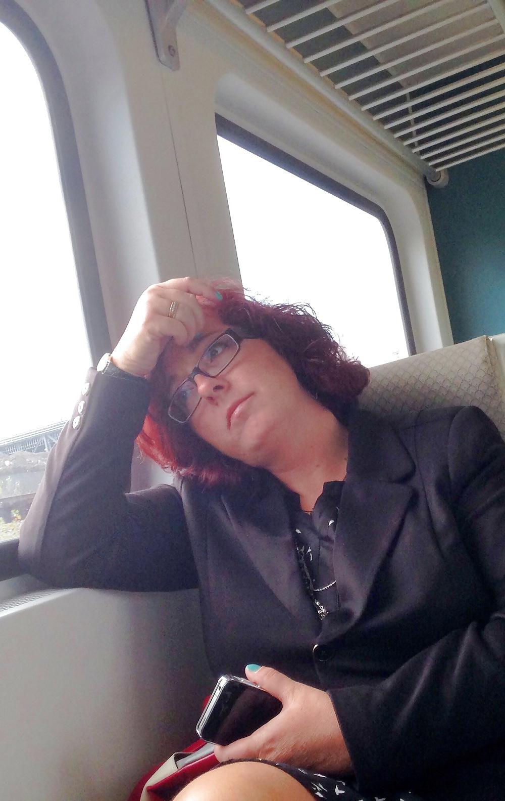 11P Married on train, think legs and beautiful face