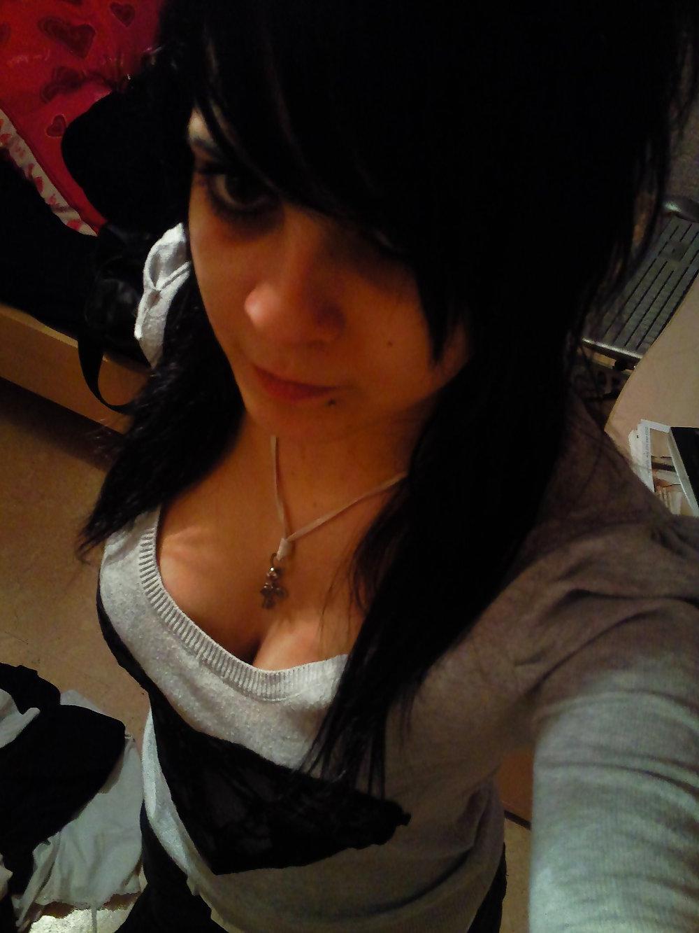8P Young hot brunette waiting for sperm