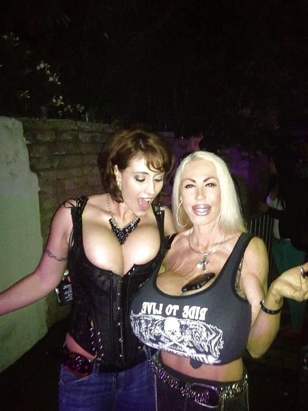 25P Huge Tits, Tight Tops 69