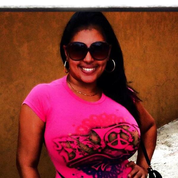 25P Huge Tits, Tight Tops 69