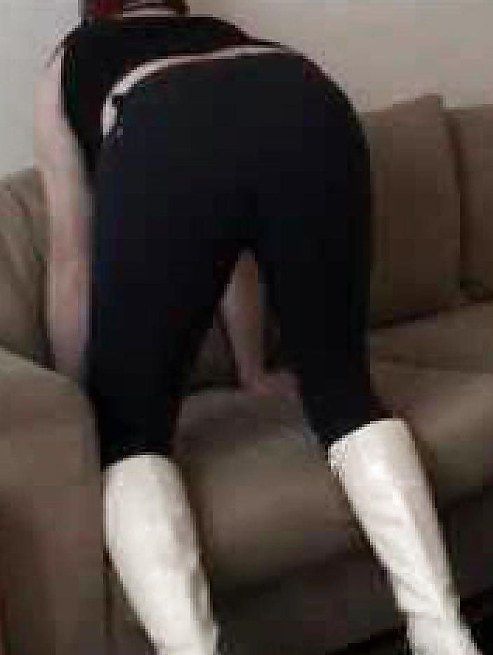 13P White boots and jeans