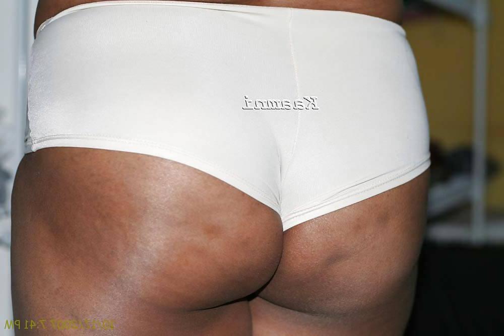17P Indian aunty boobs