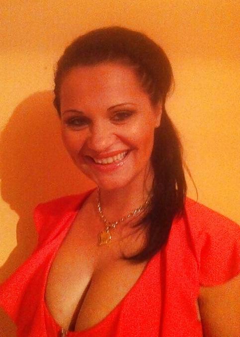18P Serbian MILF Jana ( Big natural tits )