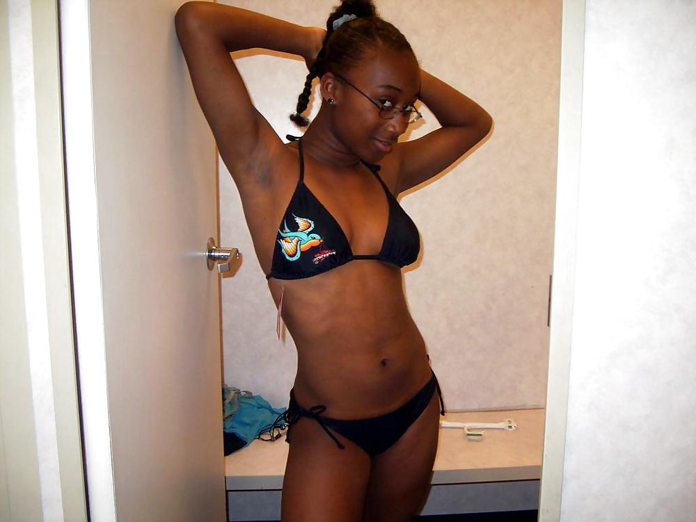 11P GORGEOUS GHETTO BLACK BABES