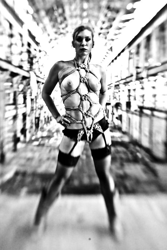 25P Slaves bondage & mistress