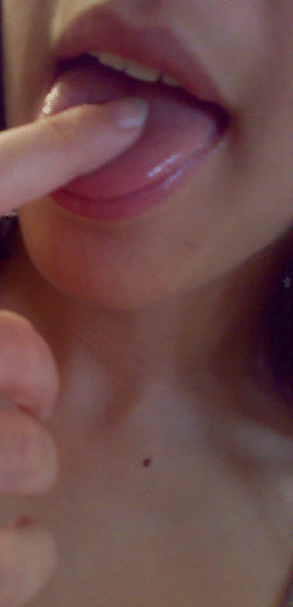 20P Small tits rocker girl selfshots