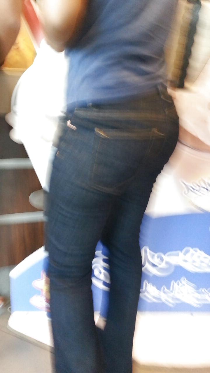 12P Candid egyptian asses