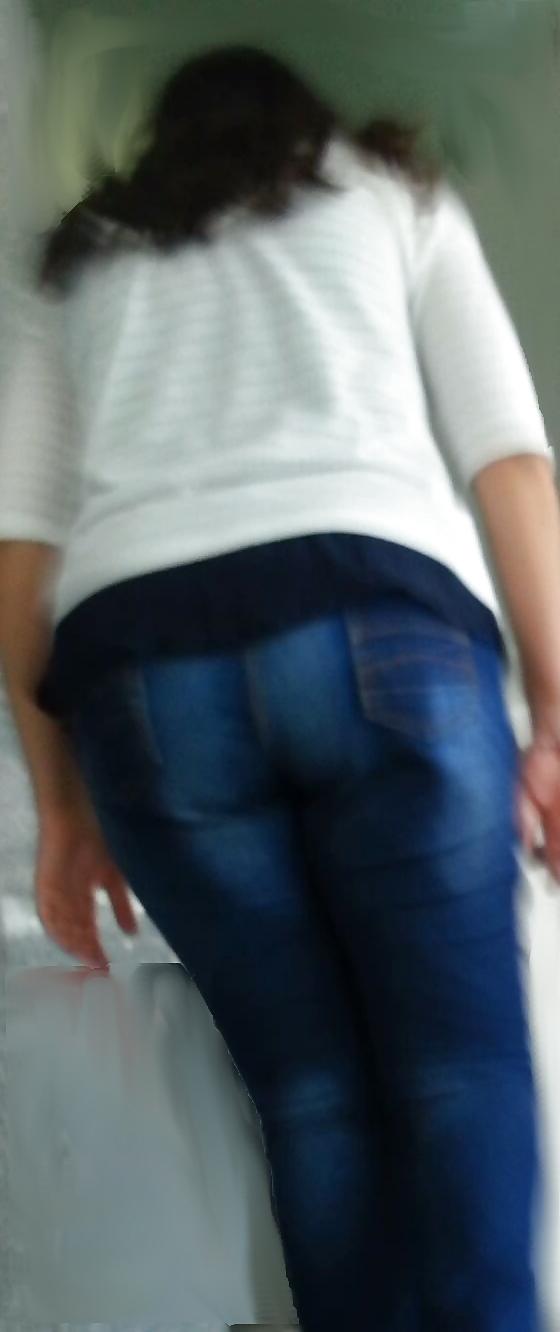12P Candid egyptian asses