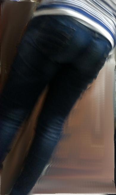 12P Candid egyptian asses