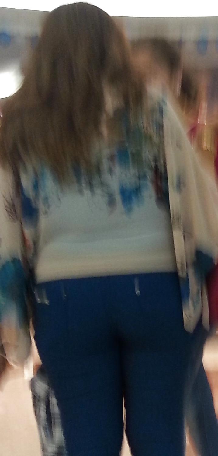 12P Candid egyptian asses