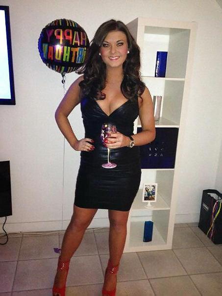 16P Leah - Perky from Glasgow
