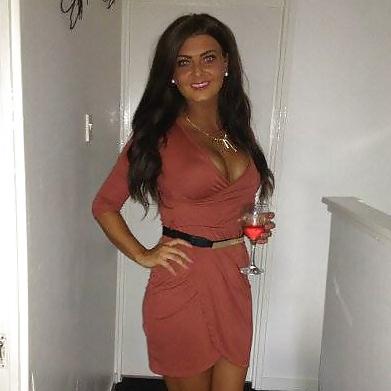 16P Leah - Perky from Glasgow