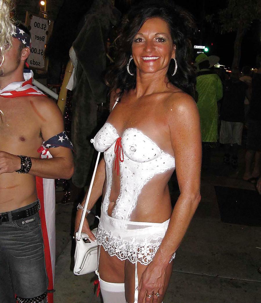 22P Exhib Milf and Gilf Carnival 02