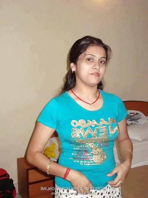 17P Beautiful Indian Girls 73 (Non Porn)-- By Sanjh