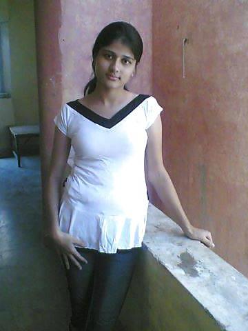 17P Beautiful Indian Girls 73 (Non Porn)-- By Sanjh