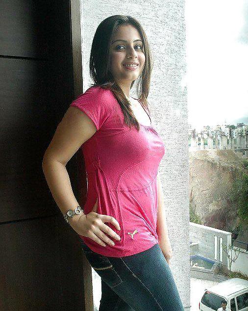 17P Beautiful Indian Girls 73 (Non Porn)-- By Sanjh