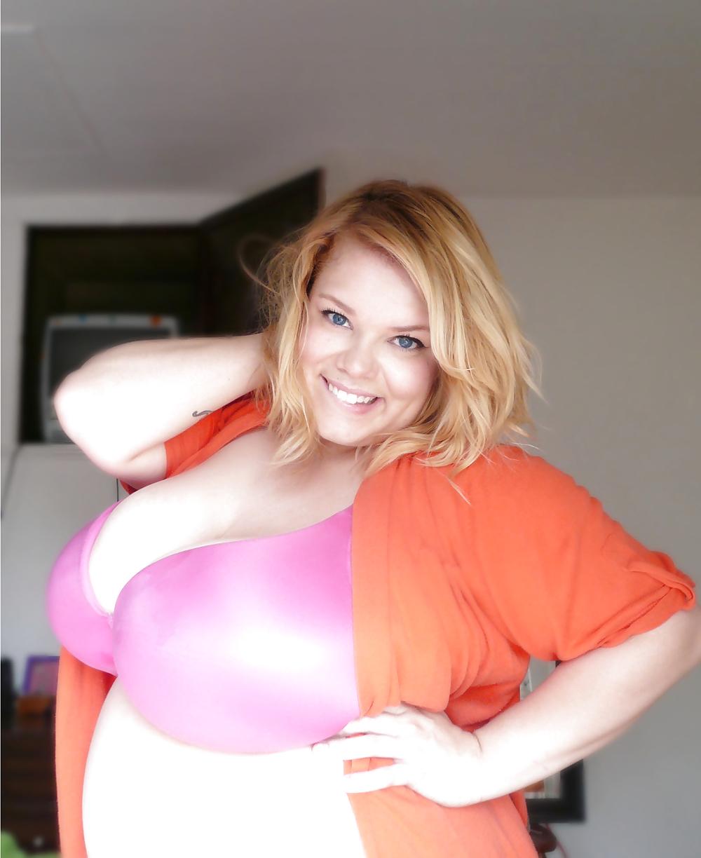 25P Massive Mammaries 