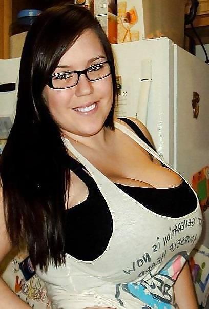 25P Non nude busty chubby bbw babes amatuer covering huge tits 6