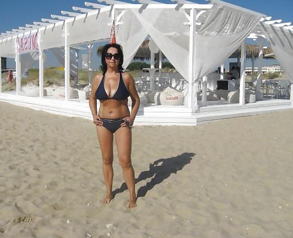15P Serbian Mature ( Big natural tits )