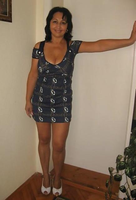 15P Serbian Mature ( Big natural tits )