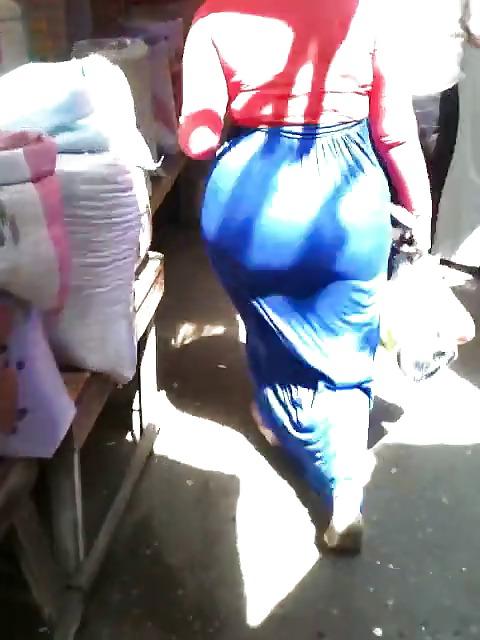 17P Hijab Beurette Ass Shopping