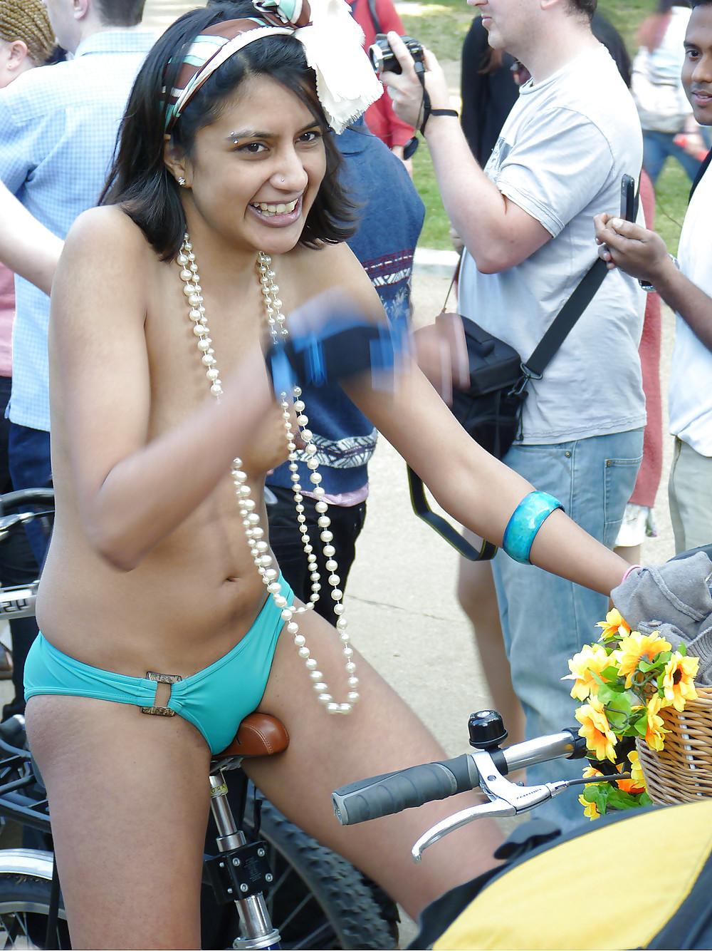 25P Sport Naked Bike #rec Pussy Flashing on Bicycle Gall6