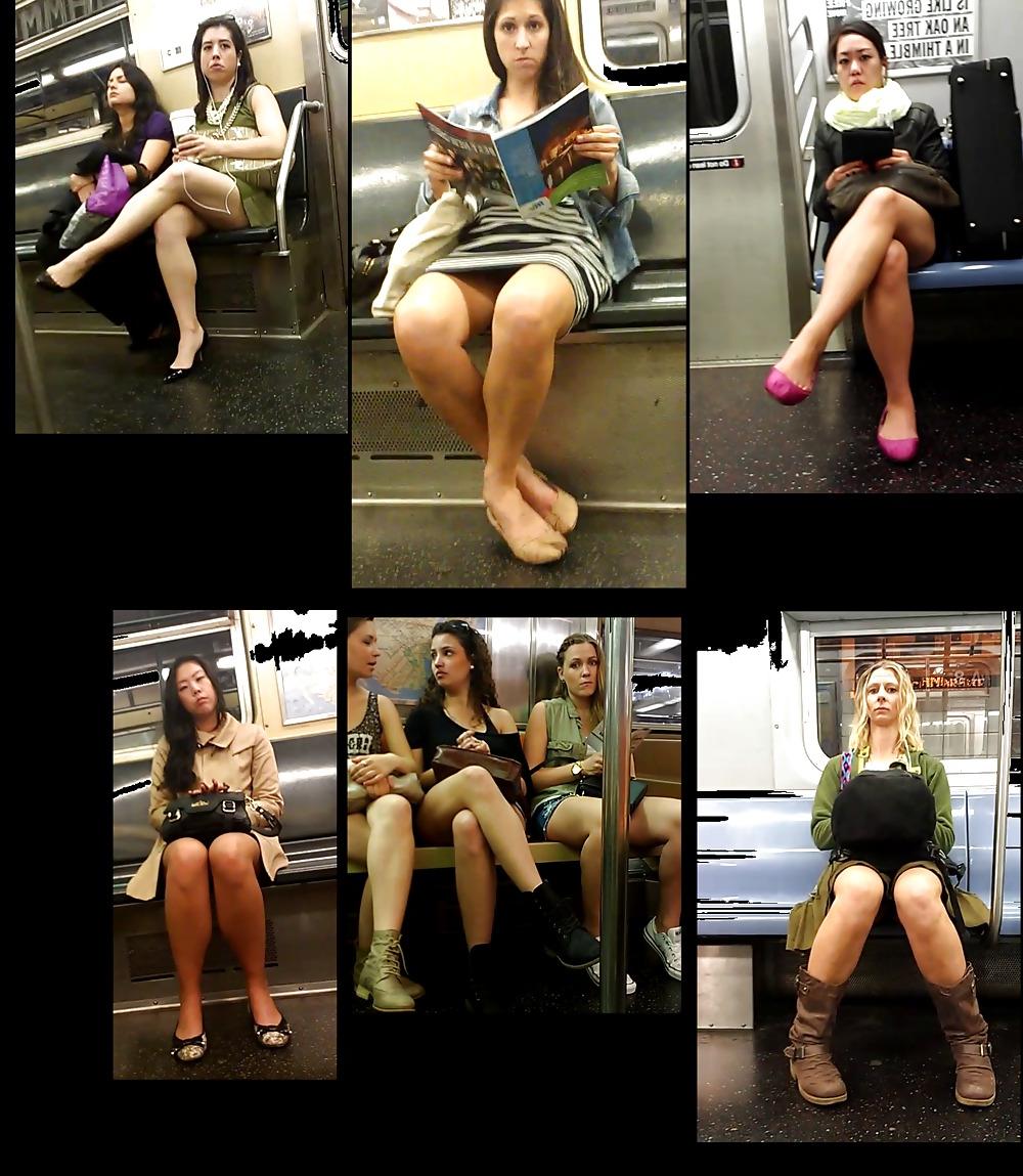 25P New York Subway Girls Busted and Caught Looking