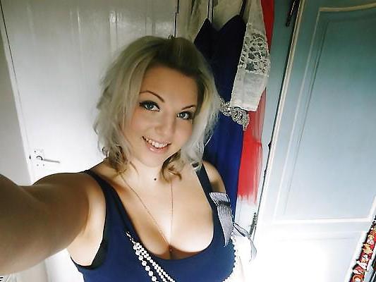 25P BBW and blonde friend swing pole dance 