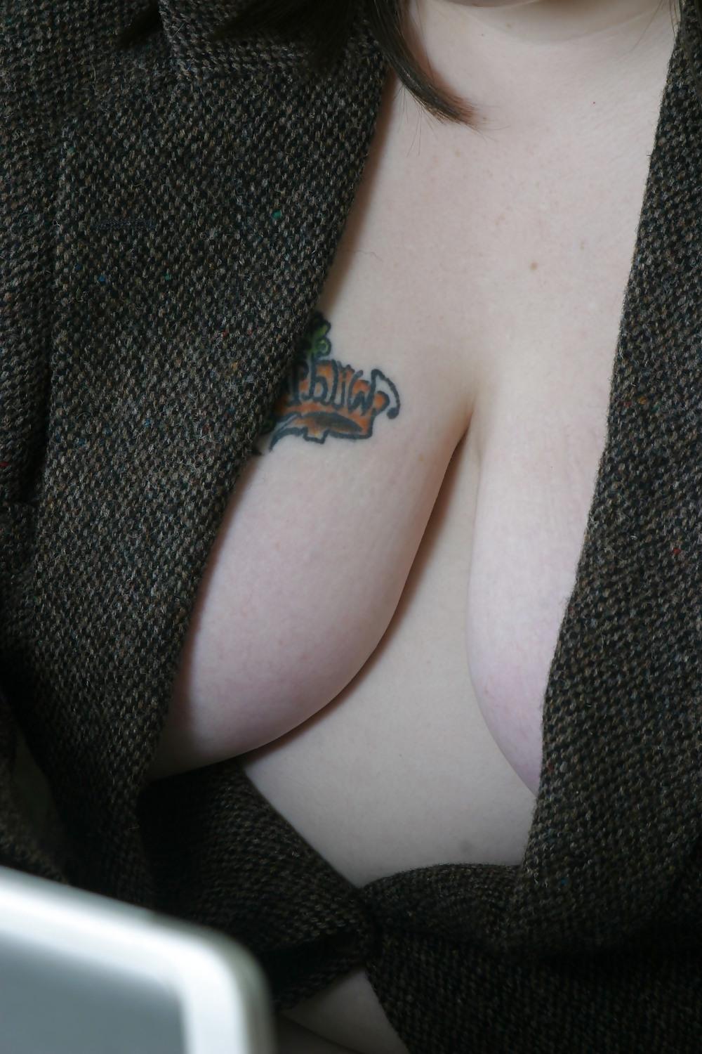 25P Kaylee smoking