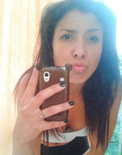 25P Beurette jeune salope Ines arab teen Ines