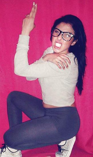 25P Beurette jeune salope Ines arab teen Ines