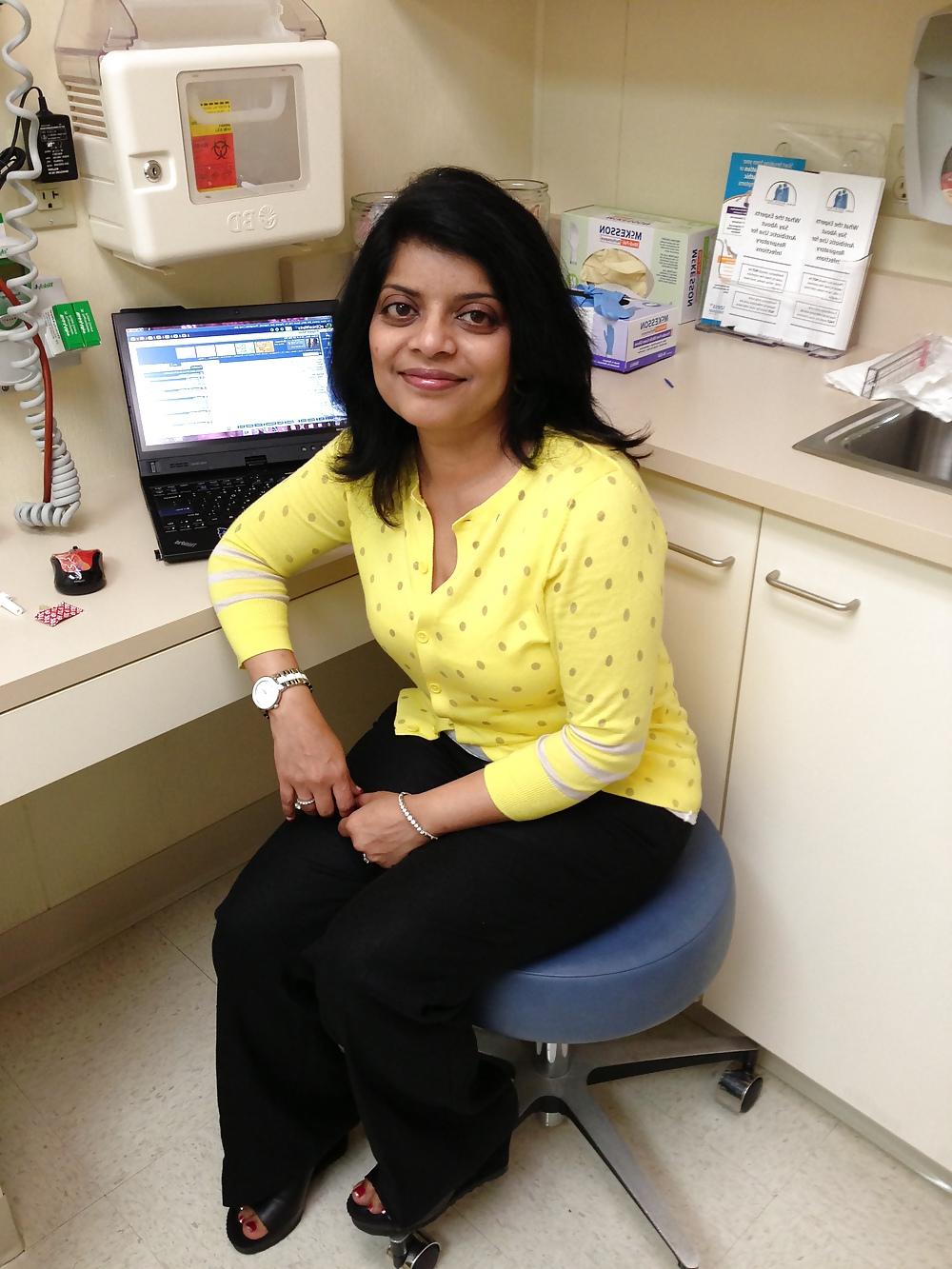 17P Beautiful indian aunty