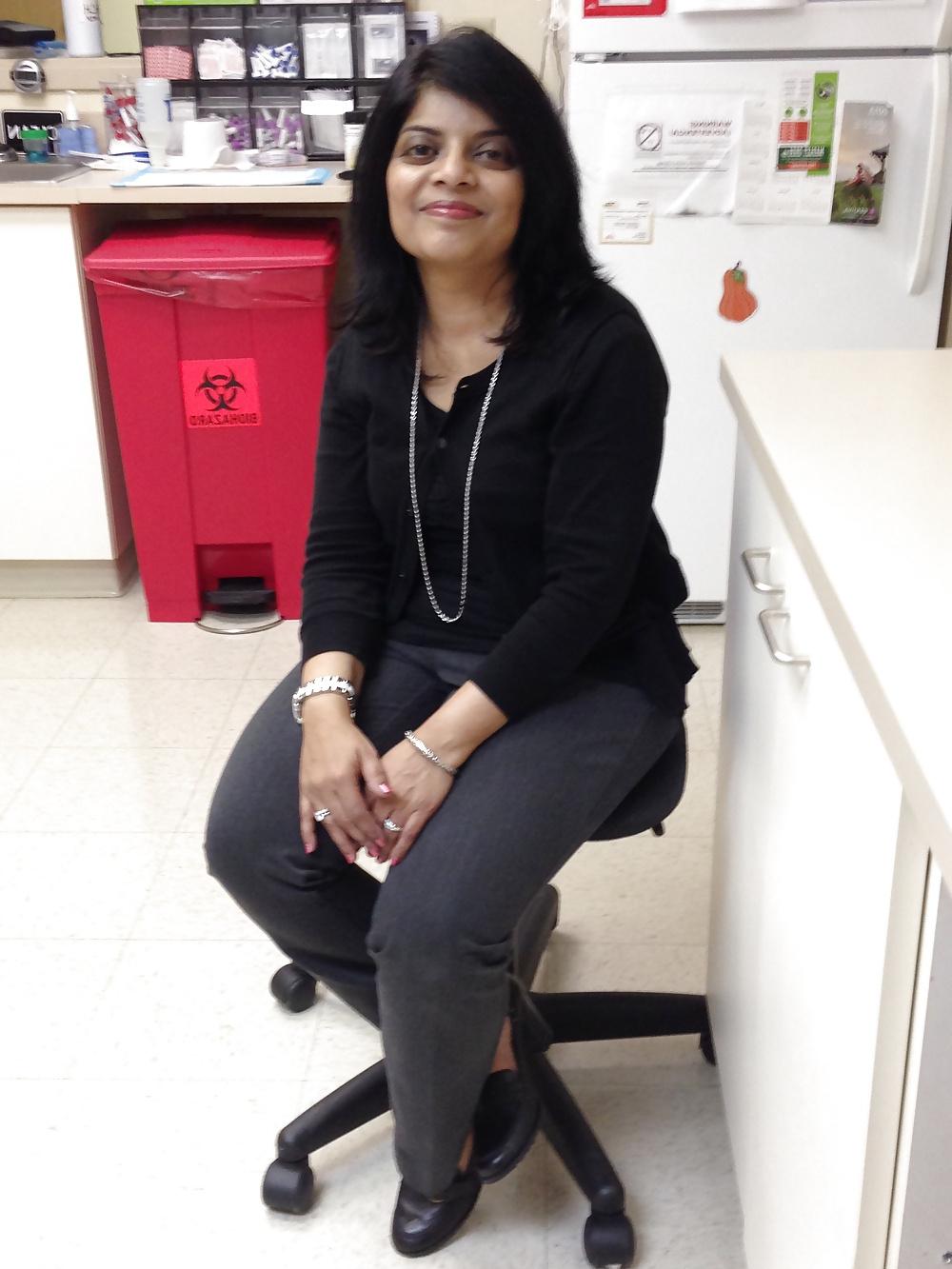 17P Beautiful indian aunty