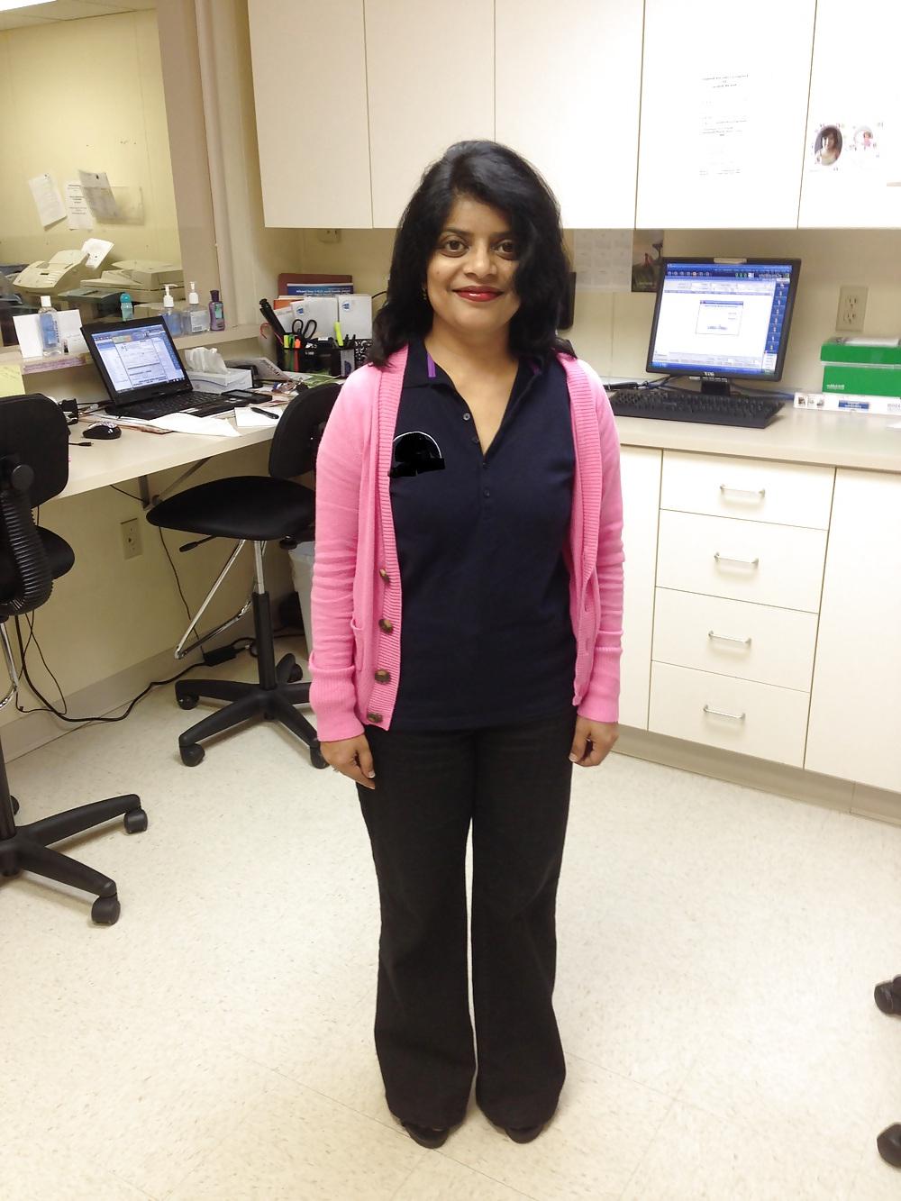 17P Beautiful indian aunty
