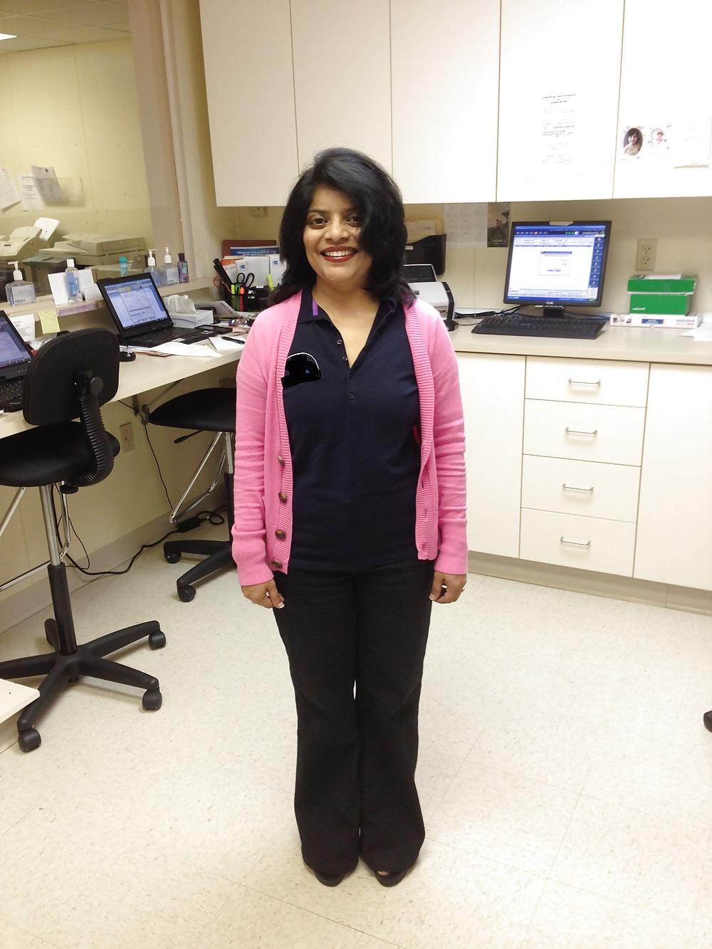 17P Beautiful indian aunty