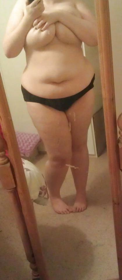 20P Cute fatty Diana selfpics