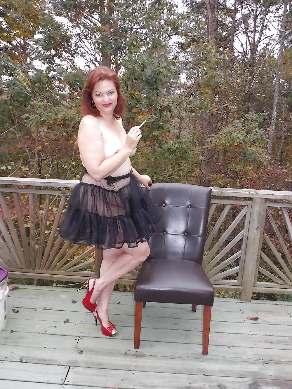 25P Smoking girlfriend