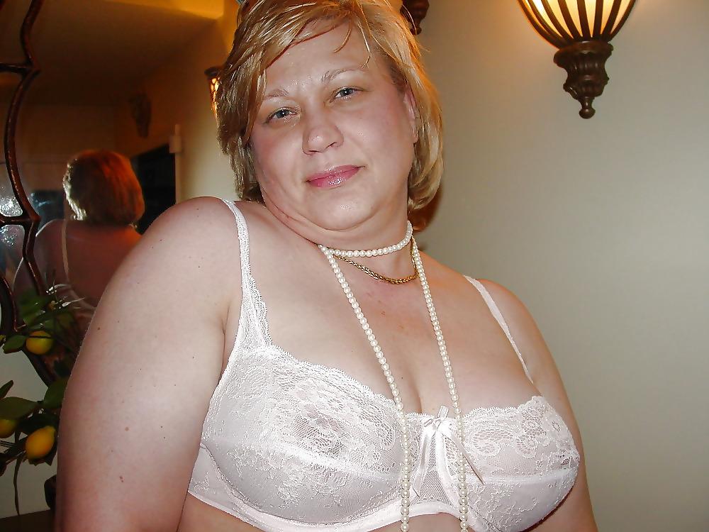 25P Granny mature Bras Big  Tits