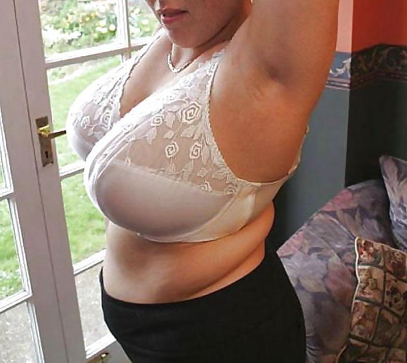 25P Granny mature Bras Big  Tits