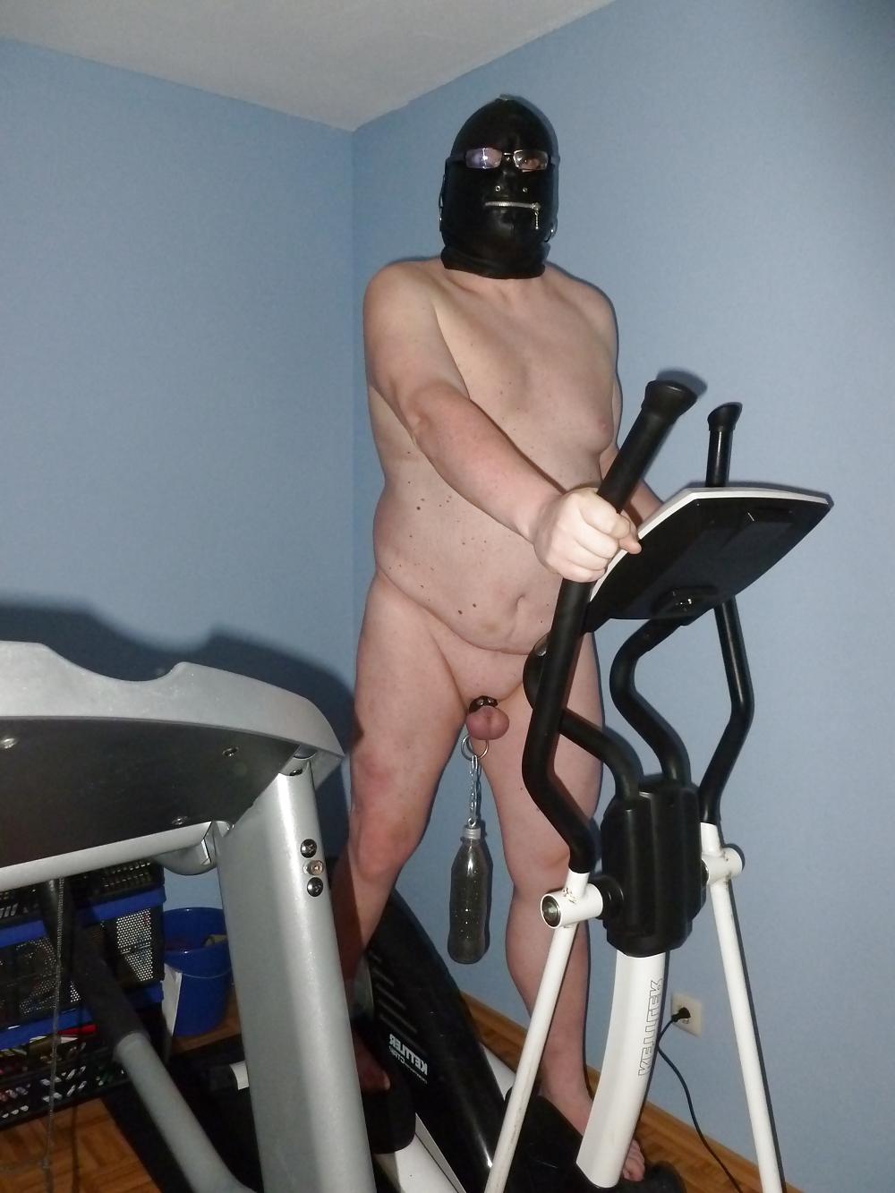 8P Sklave beim Sport