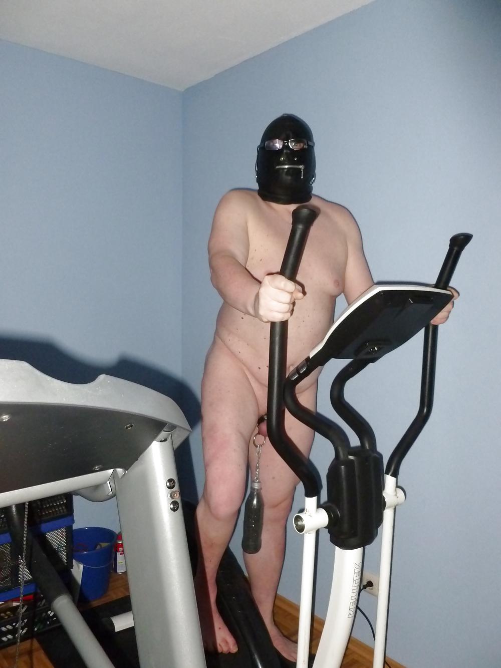 8P Sklave beim Sport