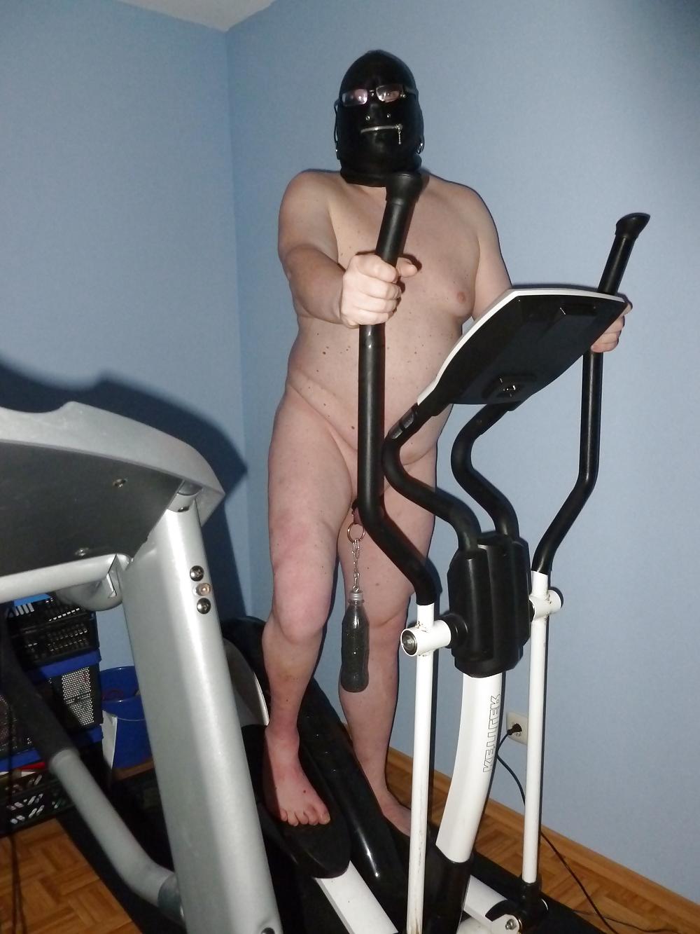 8P Sklave beim Sport