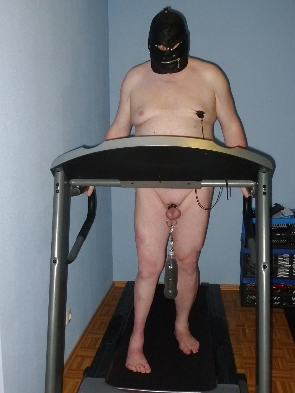 8P Sklave beim Sport
