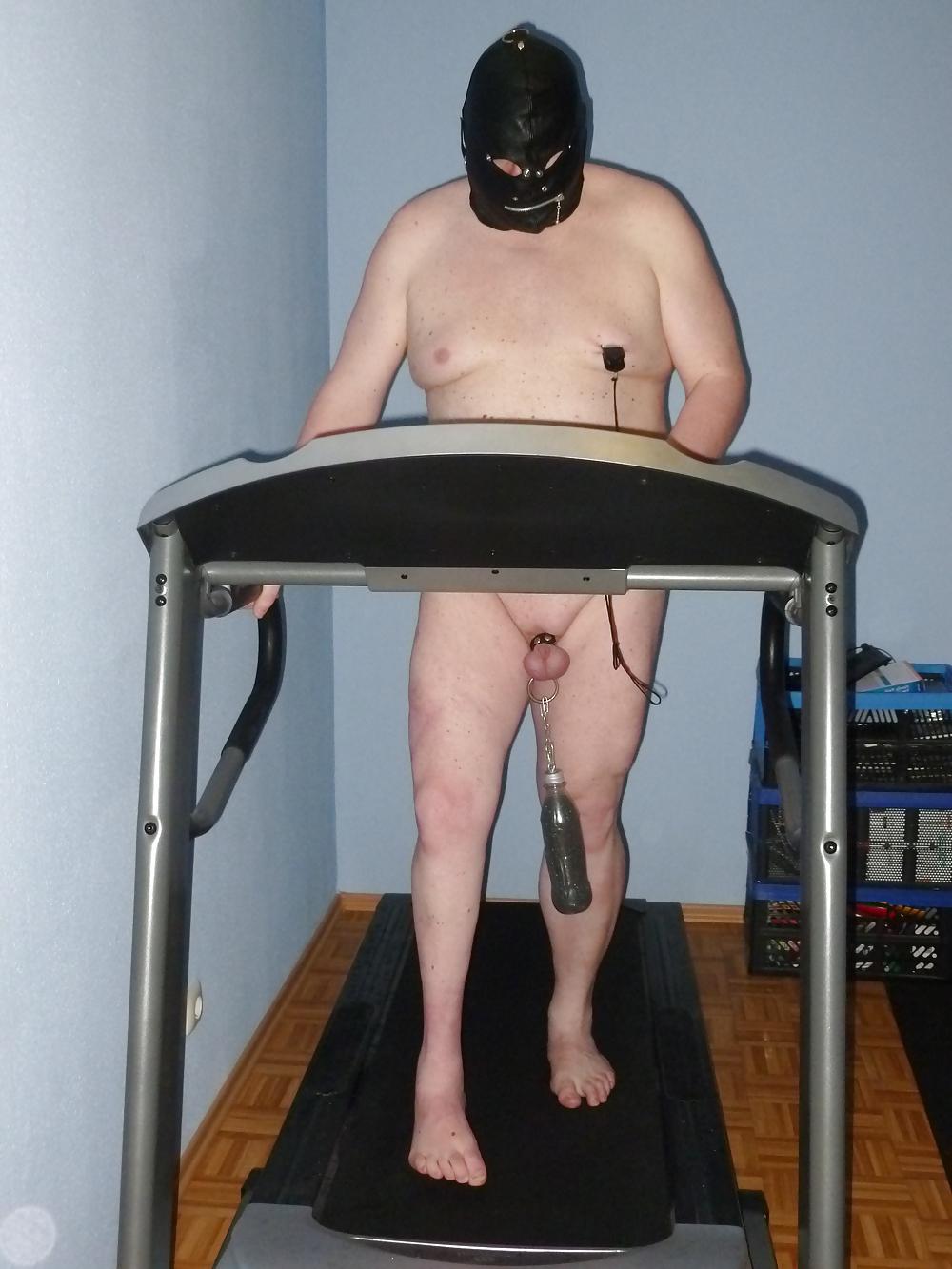 8P Sklave beim Sport