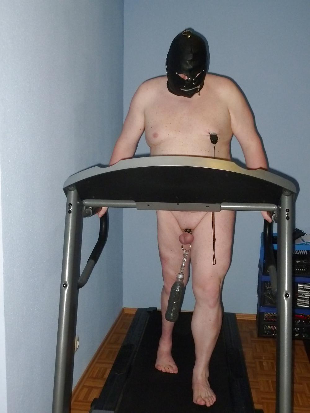 8P Sklave beim Sport
