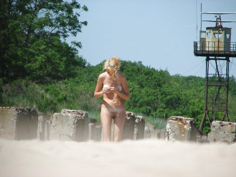 25P Blonde Nudists - I'm looking for a husband