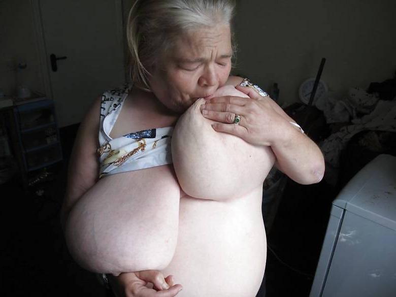 25P GRANNIES & MATURES WITH HUGE BOOBS N2