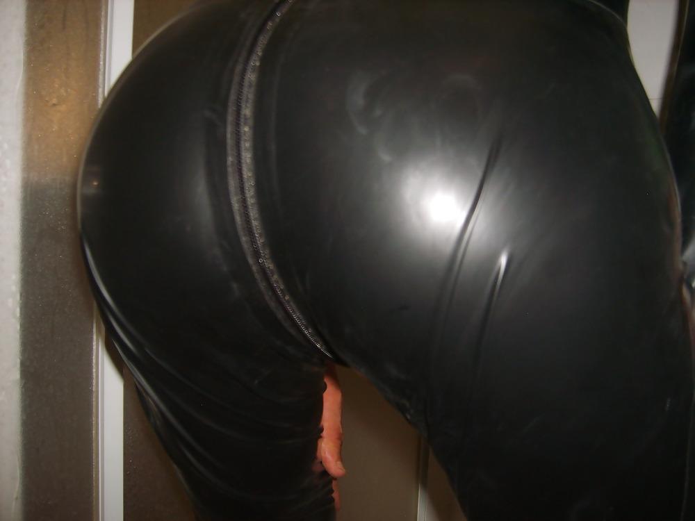 8P LATEX  catsuit